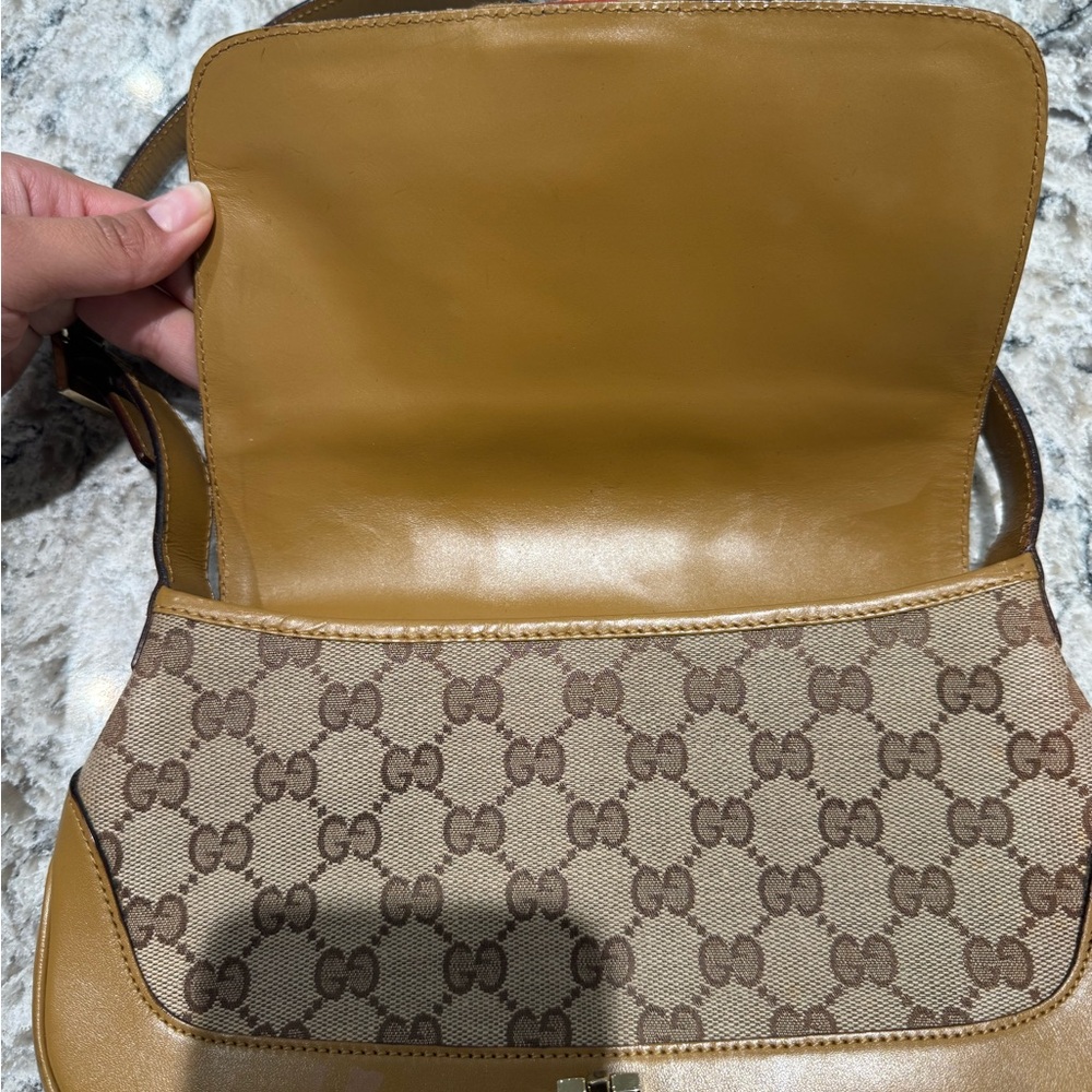 Gucci Jackie in Beige Canvas + Leather - Picture 9 of 14